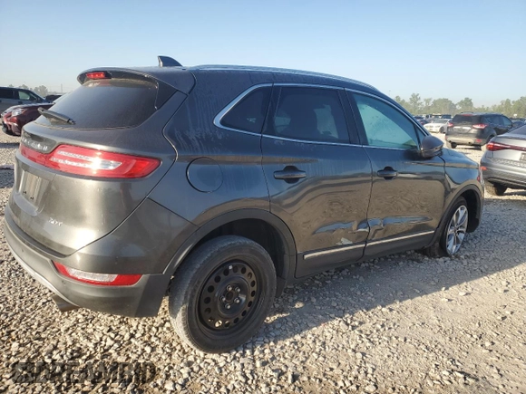 2017 Lincoln MKC Select with VIN 5LMCJ2C97HUL22468, listed as a Copart auction lot 52109315 with 99,944 mi miles and Salvage title. Bid and sale history available at DreamBid. Image 3.