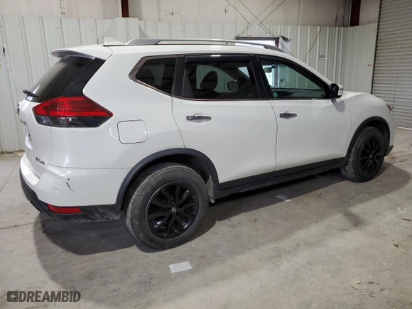 2017 Nissan Rogue SV with VIN JN8AT2MV5HW028032, listed as a Copart auction lot 43586725 with 132,685 mi miles and Clean Title. Bid and sale history available at carsss.com. Image 3.