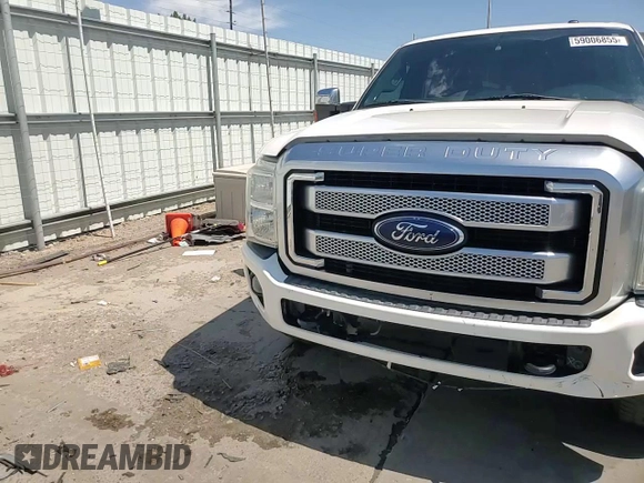 2014 Ford F-250 XL z VIN 1FT7W2BT7EEB51752, wystawiony jako Copart lot #59006855 z przebiegiem 123 104 mil mil oraz Szkoda całkowita • Salvage title. Historia ofert i sprzedaży dostępna na DreamBid. Obrazek 13.