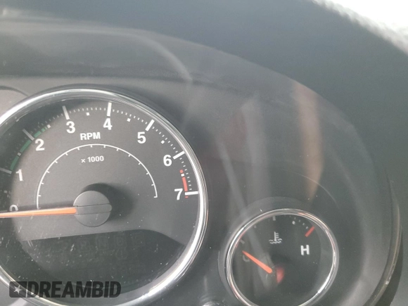 2013 Jeep Wrangler Sahara z VIN 1C4AJWBG7DL512437, wystawiony jako Copart lot #48928325 z przebiegiem Nie podano mil oraz Szkoda całkowita • Salvage title. Historia ofert i sprzedaży dostępna na DreamBid. Obrazek 9.