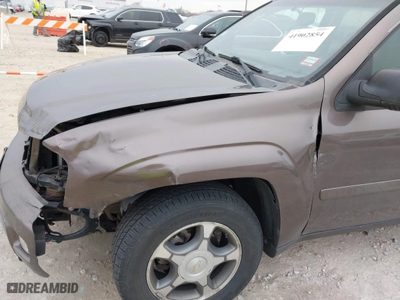 2008 Chevrolet TrailBlazer LT w/1LT with VIN 1GNDS13S182228241, listed as a IAAI auction lot 41902854 with 176,884 mi miles. Bid and sale history available at carsss.com. Image 12.