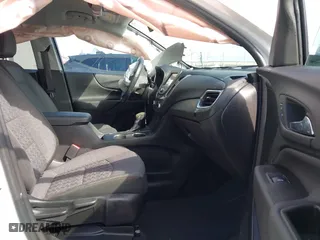 2022 Chevrolet Equinox LT with VIN 3GNAXUEV5NL228668, listed as a IAAI auction lot 41689351 with 24,913 mi miles. Bid and sale history available at carsss.com. Image 5.