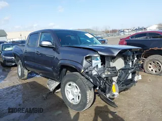 2021 Toyota Tacoma 4WD SR with VIN 3TMCZ5AN5MM377663, listed as a IAAI auction lot 41726696 with 32,125 mi miles. Bid and sale history available at carsss.com. Image 1.