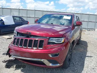 2016 Jeep Grand Cherokee Overland z VIN 1C4RJECG6GC401782, wystawiony jako IAAI lot #42442771 z przebiegiem 104 196 mil mil oraz . Historia ofert i sprzedaży dostępna na DreamBid. Obrazek 6.