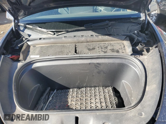 2024 Tesla Model Y Long Range with VIN 7SAYGDEE2RA252101, listed as a Copart auction lot 49514675 with 19,399 mi miles and Salvage Title. Bid and sale history available at DreamBid. Image 11.