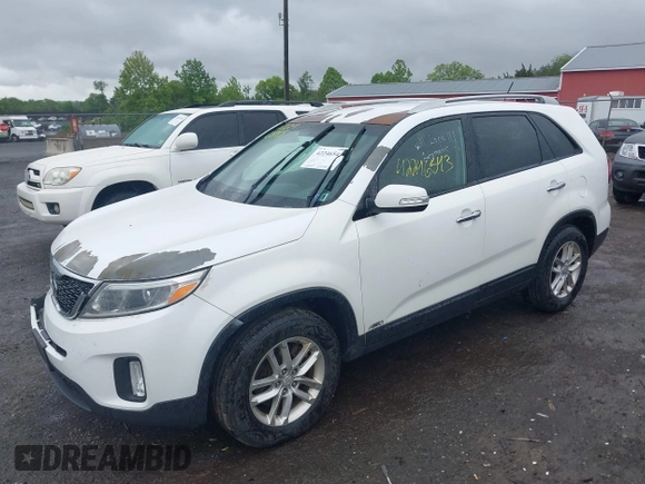 2015 Kia Sorento LX with VIN 5XYKTCA63FG586054, listed as a IAAI auction lot 42246543 with 159,427 mi miles and . Bid and sale history available at DreamBid. Image 17.