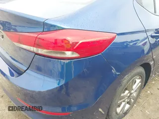 2017 Hyundai Elantra SE z VIN 5NPD84LFXHH128875, wystawiony jako IAAI lot #42260974 z przebiegiem 103 009 mil mil oraz . Historia ofert i sprzedaży dostępna na DreamBid. Obrazek 20.