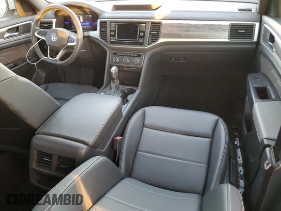 2023 Volkswagen Atlas SE z VIN 1V2DC2CA5PC214689, wystawiony jako Copart lot #77497274 z przebiegiem 29 838 mil mil oraz Nie do naprawy • Non repairable. Historia ofert i sprzedaży dostępna na DreamBid. Obrazek 8.