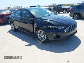 2020 Ford Fusion SE with VIN 3FA6P0HD9LR142841, listed as a IAAI auction lot 41743543 with 58,068 mi miles. Bid and sale history available at carsss.com. Image 1.