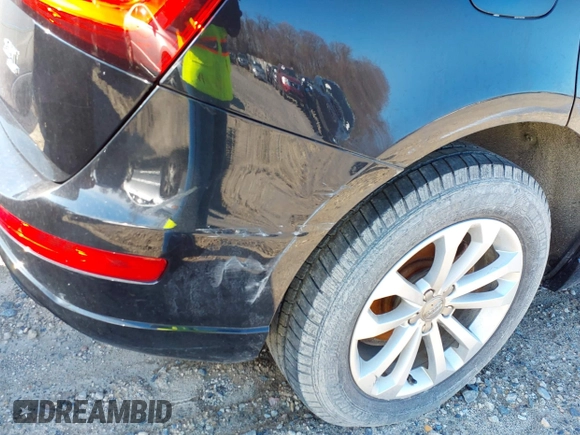 2014 Audi Q5 with VIN WA1CFBFP6EA044866, listed as a IAAI auction lot 40602539 with 99,143 mi miles and . Bid and sale history available at DreamBid. Image 17.