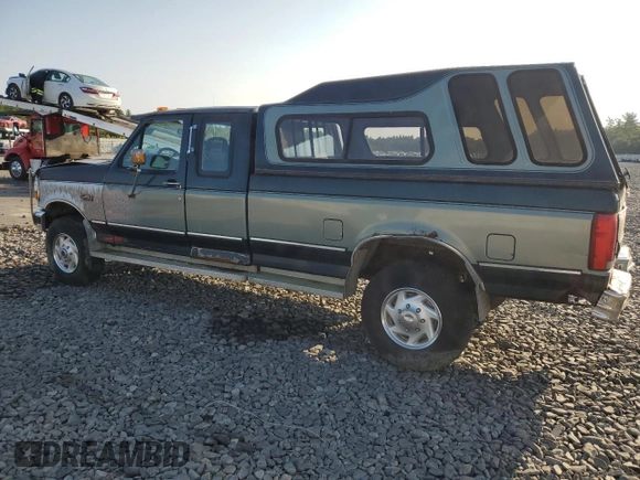 1995 Ford F-250 with VIN 1FTHX26F9SKB63176, listed as a Copart auction lot 71215594 with 133,511 mi miles and Clean title. Bid and sale history available at DreamBid. Image 2.