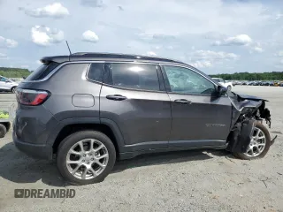 2022 Jeep Compass Latitude Lux with VIN 3C4NJDFB7NT133447, listed as a Copart auction lot 60319595 with Not provided miles and Salvage title. Bid and sale history available at DreamBid. Image 3.