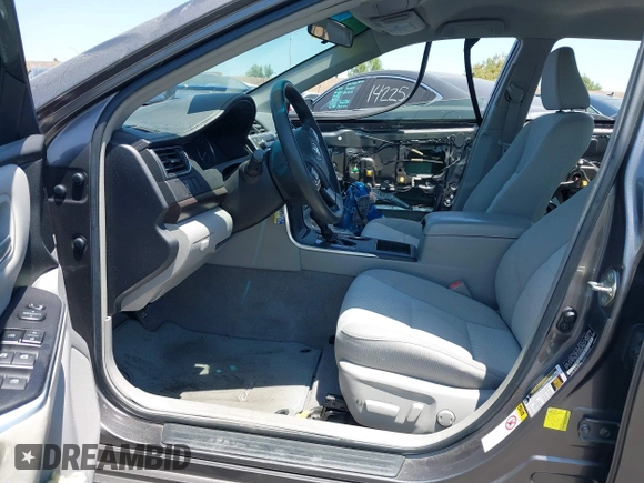 2017 Toyota Camry XLE z VIN 4T1BF1FK6HU369645, wystawiony jako IAAI lot #42371611 z przebiegiem 65 716 mil mil oraz . Historia ofert i sprzedaży dostępna na DreamBid. Obrazek 5.