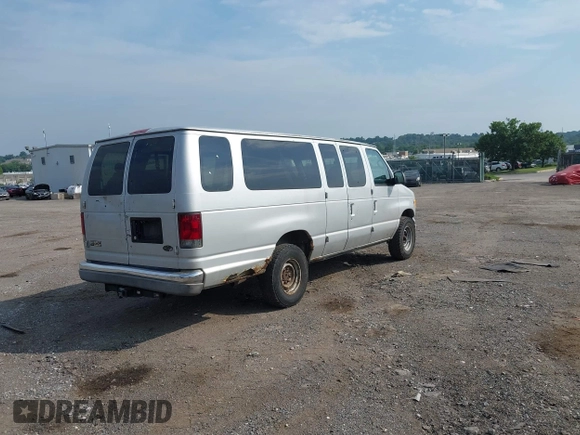 2002 Ford Econoline Passenger XL с VIN 1FBSS31L22HB33221, выставлен на аукционе IAAI как лот 42613580 с пробегом 196 057 миль миль и . История ставок и продаж доступна на DreamBid. Изображение 4.