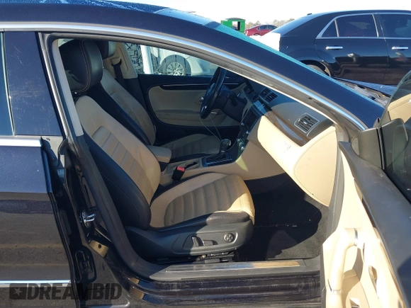 2013 Volkswagen CC VR6 Lux with VIN WVWHU7AN8DE509059, listed as a IAAI auction lot 41402695 with 123,518 mi miles. Bid and sale history available at carsss.com. Image 5.