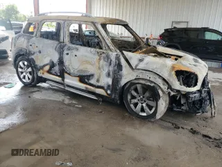 2024 MINI Countryman Cooper with VIN WMZ23BR02R3S29967, listed as a Copart auction lot 73838504 with 0 mi miles and Non Repairable. Bid and sale history available at carsss.com. Image 4.