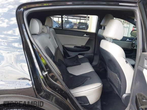 2018 Kia Sportage EX with VIN KNDPNCAC8J7460042, listed as a IAAI auction lot 41928598 with 234,870 mi miles and . Bid and sale history available at carsss.com. Image 8.
