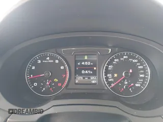 2016 Audi Q3 Premium Plus z VIN WA1EFCFS9GR008435, wystawiony jako IAAI lot #41947710 z przebiegiem 112 770 mil mil oraz . Historia ofert i sprzedaży dostępna na DreamBid. Obrazek 7.