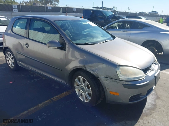 2007 Volkswagen Rabbit with VIN WVWBS71K17W231508, listed as a IAAI auction lot 41323850 with 176,544 mi miles. Bid and sale history available at carsss.com. Image 1.