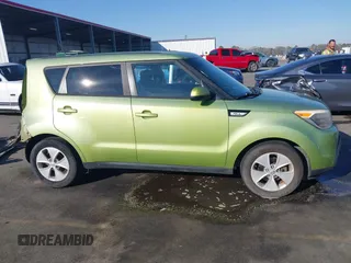 2015 Kia Soul with VIN KNDJN2A25F7807888, listed as a IAAI auction lot 41801637 with 211,511 mi miles. Bid and sale history available at carsss.com. Image 14.