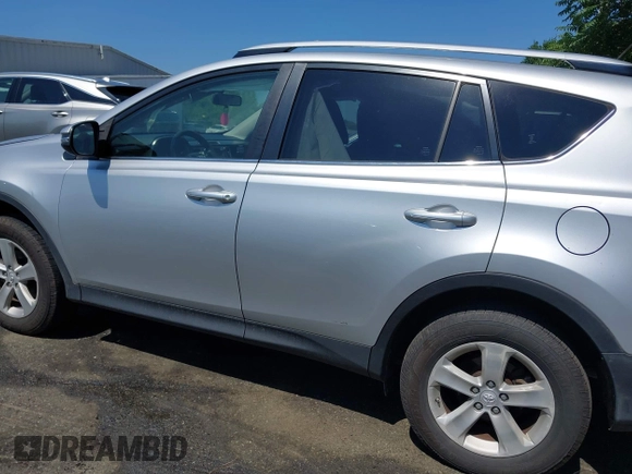 2013 Toyota RAV4 XLE с VIN JTMRFREV9DD022222, выставлен на аукционе IAAI как лот 42530180 с пробегом 218 930 миль миль и . История ставок и продаж доступна на DreamBid. Изображение 14.