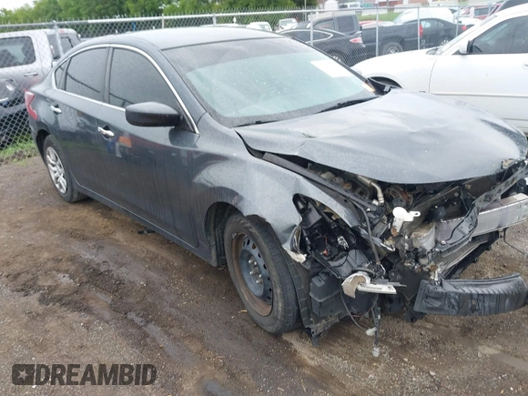 2013 Nissan Altima SV with VIN 1N4AL3AP8DN503301, listed as a IAAI auction lot 39482217 with 202,220 mi miles and . Bid and sale history available at carsss.com. Image 1.