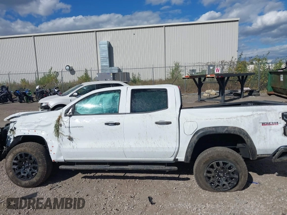 2023 Chevrolet Colorado 4WD Trail Boss with VIN 1GCPTEEK1P1264569, listed as a IAAI auction lot 40547362 with Not Provided miles. Bid and sale history available at carsss.com. Image 14.
