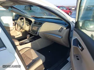 2017 Nissan Altima 2.5 SV with VIN 1N4AL3AP6HC162319, listed as a IAAI auction lot 41192111 with 22,003 mi miles. Bid and sale history available at carsss.com. Image 5.