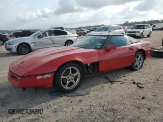 1984 Chevrolet Corvette z VIN 1G1AY0781E5120532, wystawiony jako Copart lot #55418235 z przebiegiem Nie podano mil oraz Tytuł czysty. Historia ofert i sprzedaży dostępna na DreamBid. Obrazek 1.