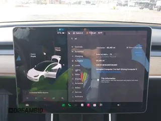 2019 Tesla Model 3 Mid Range z VIN 5YJ3E1EA8KF464681, wystawiony jako IAAI lot #42072104 z przebiegiem 83 451 mil mil oraz . Historia ofert i sprzedaży dostępna na DreamBid. Obrazek 7.