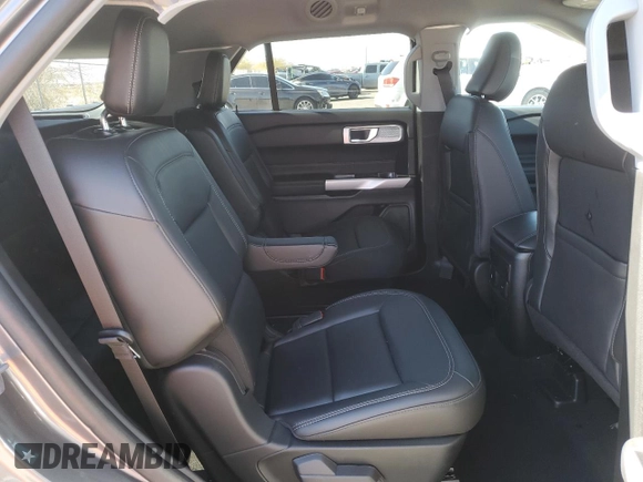2024 Ford Explorer XLT with VIN 1FMSK7DH8RGA67697, listed as a Copart auction lot 46180735 with 908 mi miles and Salvage Title. Bid and sale history available at carsss.com. Image 11.