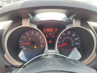 2013 Nissan Juke SV z VIN JN8AF5MR5DT204763, wystawiony jako Copart lot #59957535 z przebiegiem 2 856 mil mil oraz Szkoda całkowita • Salvage title. Historia ofert i sprzedaży dostępna na DreamBid. Obrazek 9.