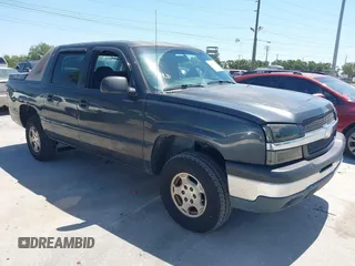 2003 Chevrolet Avalanche with VIN 3GNEC13T03G328843, listed as a IAAI auction lot 42059671 with 210,159 mi miles. Bid and sale history available at carsss.com. Image 1.