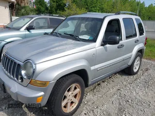 2006 Jeep Liberty Limited with VIN 1J4GL58K16W208218, listed as a IAAI auction lot 42121608 with 165,365 mi miles. Bid and sale history available at carsss.com. Image 2.