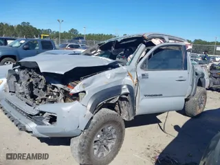 2019 Toyota Tacoma 4WD SR with VIN 3TMCZ5AN5KM199346, listed as a IAAI auction lot 41678090 with 1 mi miles. Bid and sale history available at carsss.com. Image 16.