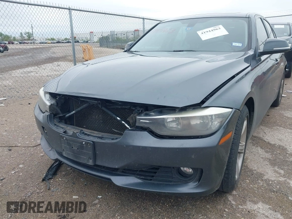 2014 BMW 3 Series 328i z VIN WBA3A5G52ENP31707, wystawiony jako IAAI lot #41944963 z przebiegiem 158 180 mil mil oraz . Historia ofert i sprzedaży dostępna na DreamBid. Obrazek 6.