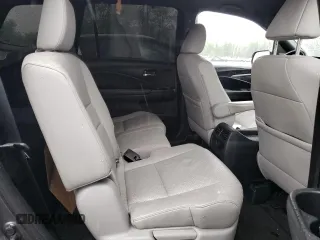 2019 Honda Passport EX-L z VIN 5FNYF8H50KB028465, wystawiony jako Copart lot #56160545 z przebiegiem 100 636 mil mil oraz Szkoda całkowita • Salvage title. Historia ofert i sprzedaży dostępna na DreamBid. Obrazek 11.