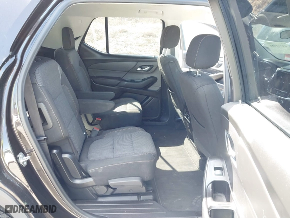 2018 Chevrolet Traverse LT Cloth with VIN 1GNERGKW2JJ263972, listed as a IAAI auction lot 41774086 with 112,296 mi miles. Bid and sale history available at carsss.com. Image 8.