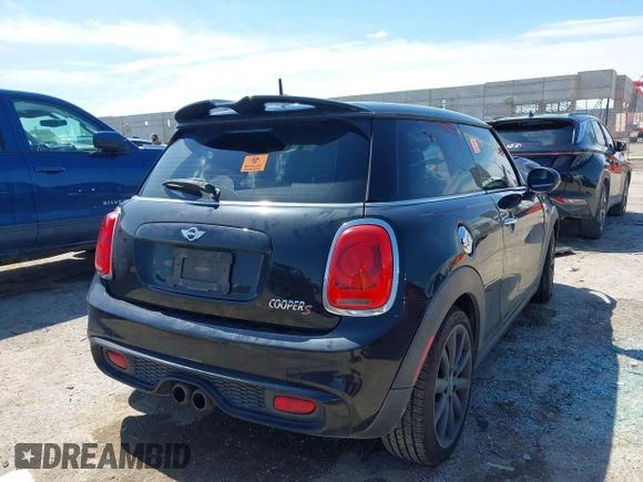 2016 MINI Hardtop S with VIN WMWXP7C51G3B49102, listed as a IAAI auction lot 42443771 with 97,626 mi miles and . Bid and sale history available at DreamBid. Image 4.