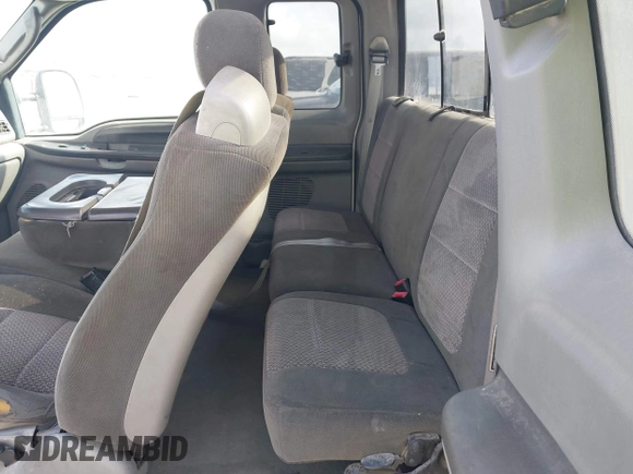 2003 Ford F-250 XL с VIN 1FTNX20P33EB84979, выставлен на аукционе IAAI как лот 42322784 с пробегом 185 952 миль миль и . История ставок и продаж доступна на DreamBid. Изображение 8.