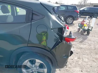 2018 Honda HR-V LX with VIN 3CZRU6H31JM703564, listed as a IAAI auction lot 41864645 with 123,652 mi miles. Bid and sale history available at carsss.com. Image 6.