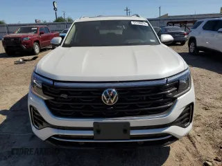 2024 Volkswagen Atlas SEL Premium R-Line z VIN 1V2FR2CA8RC516391, wystawiony jako Copart lot #51739075 z przebiegiem 21 723 mil mil oraz Szkoda całkowita • Salvage title. Historia ofert i sprzedaży dostępna na DreamBid. Obrazek 5.