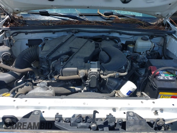 2015 Toyota Tacoma with VIN 3TMLU4EN1FM195626, listed as a IAAI auction lot 42571649 with 135,699 mi miles and . Bid and sale history available at DreamBid. Image 10.