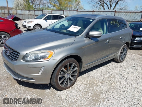2016 Volvo XC60 T6 Drive-E Platinum z VIN YV449MDMXG2867316, wystawiony jako IAAI lot #41954778 z przebiegiem 97 586 mil mil oraz . Historia ofert i sprzedaży dostępna na DreamBid. Obrazek 2.