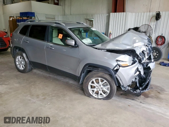2016 Jeep Cherokee Latitude with VIN 1C4PJMCBXGW168154, listed as a Copart auction lot 61371545 with Not provided miles and Salvage title. Bid and sale history available at DreamBid. Image 4.