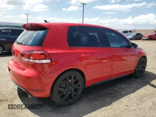 2013 Volkswagen GTI Autobahn с VIN WVWGD7AJ5DW066405, выставлен на аукционе Copart как лот 59334285 с пробегом 110 539 миль миль и Списание • Salvage title. История ставок и продаж доступна на DreamBid. Изображение 3.