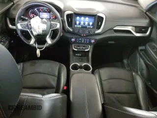 2022 GMC Terrain SLT z VIN 3GKALVEV1NL125357, wystawiony jako Copart lot #45694985 z przebiegiem 42 334 mil mil oraz Szkoda całkowita • Salvage title. Historia ofert i sprzedaży dostępna na DreamBid. Obrazek 8.