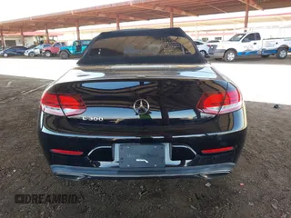 2019 Mercedes-Benz C 300 with VIN WDDWK8DB0KF776651, listed as a IAAI auction lot 42509259 with 28,061 mi miles and . Bid and sale history available at DreamBid. Image 17.