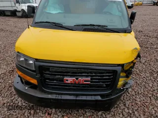 2024 GMC Savana z VIN 1GD07RFP4R1176136, wystawiony jako Copart lot #47645825 z przebiegiem Nie podano mil oraz Szkoda całkowita • Salvage title. Historia ofert i sprzedaży dostępna na DreamBid. Obrazek 12.