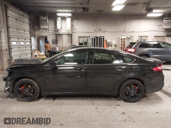 2013 Ford Fusion SE with VIN 3FA6P0HR1DR340651, listed as a IAAI auction lot 41078657 with 156,658 mi miles. Bid and sale history available at carsss.com. Image 15.